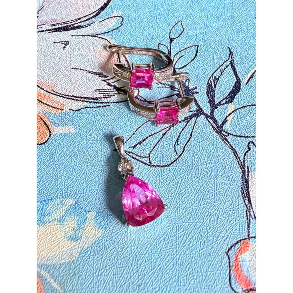 10K White Gold Pink Sapphire Pendant & Hoop Earrings Set